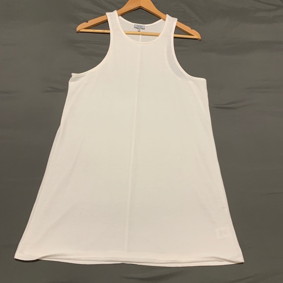 New- White M Tobi Dress - Engagement or Shower🥂 - Picture 5 of 9